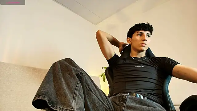 Valentino Rey online show from 17, 4, 2026