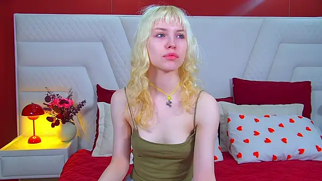 HannahHollis online show from 11, 6, 2026