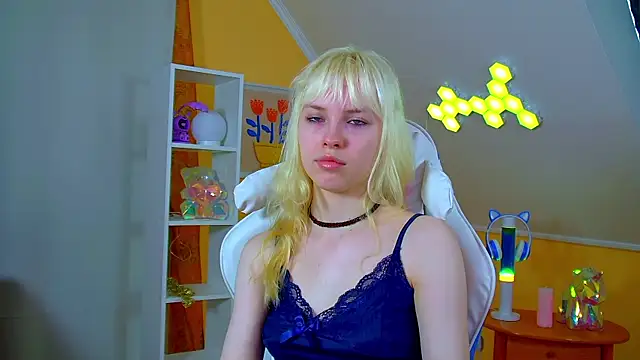 HannahHollis online show from 1, 7, 2026