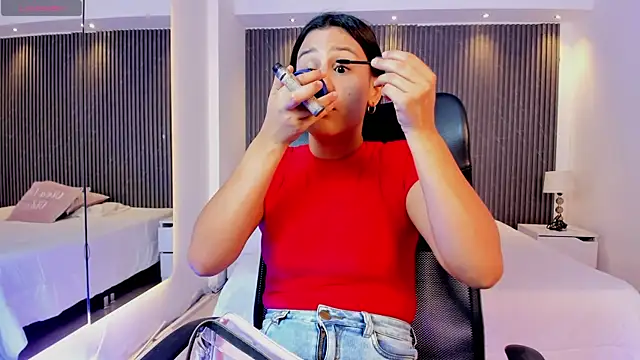 Snapshot of arianarousee chatting on 2, 6, 2026 arianarousee online show from 2, 6, 2026