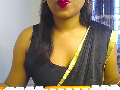 Snapshot of VelvetCoupleLive chatting on 26, 6, 2026 VelvetCoupleLive online show from 26, 6, 2026