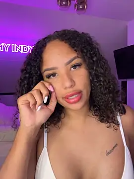 Snapshot of princessromyindy chatting on 19, 4, 2026 princessromyindy online show from 19, 4, 2026