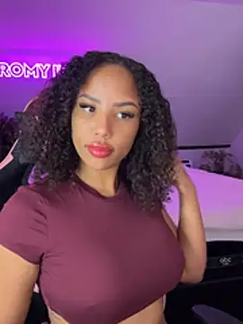 Snapshot of princessromyindy chatting on 28, 4, 2026 princessromyindy online show from 28, 4, 2026