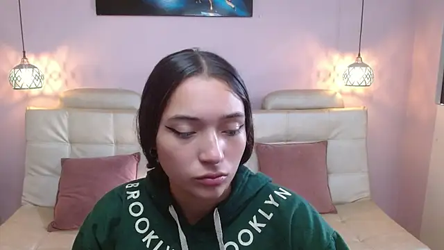Marianne Cam online show from 8, 5, 2026