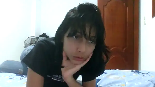 Snapshot of xoxo_anny chatting on 4, 5, 2026 xoxo anny online show from 4, 5, 2026