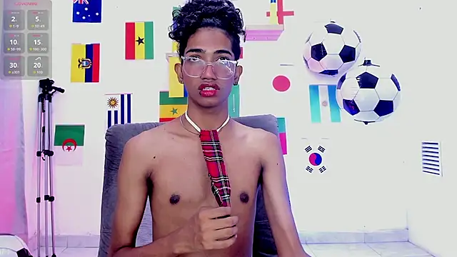 triiangel latinboy online show from 10, 7, 2026