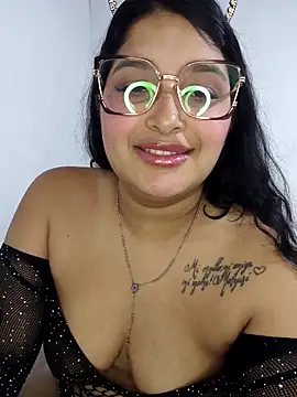 Snapshot of Maddy_Kay chatting on 17, 4, 2026 Maddy Kay online show from 17, 4, 2026