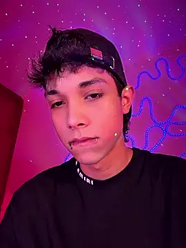 Snapshot of RoughDiamond_ chatting on 3, 7, 2026 RoughDiamond online show from 3, 7, 2026
