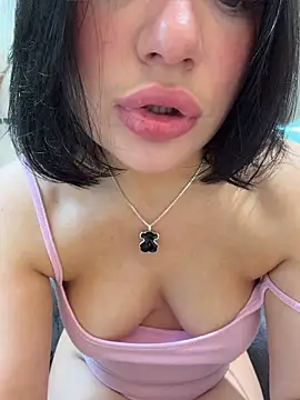 Snapshot of LucyHotty_ chatting on 4, 6, 2026 LucyHotty online show from 4, 6, 2026