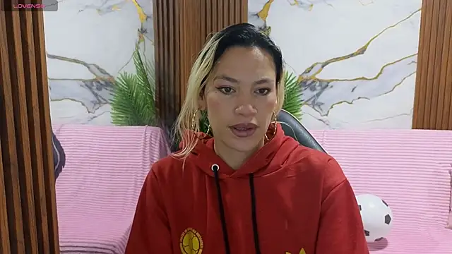Snapshot of alonddra_tay chatting on 15, 6, 2026 alonddra tay online show from 15, 6, 2026