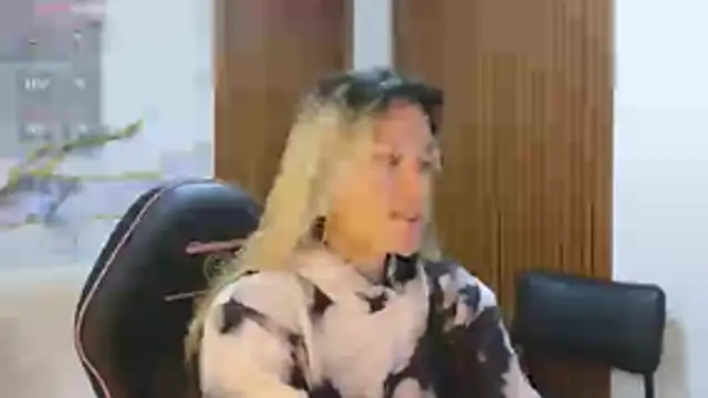 Snapshot of alonddra_tay chatting on 1, 7, 2026 alonddra tay online show from 1, 7, 2026