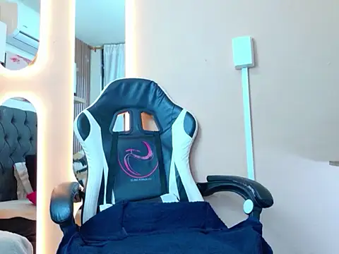 Veronicajhonsonn online show from 15, 6, 2026
