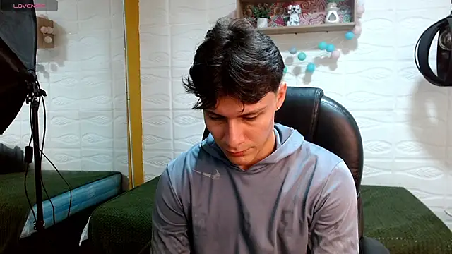 Zayn clausen online show from 25, 5, 2026