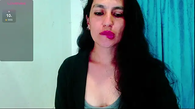 Snapshot of diosa_gil chatting on 12, 5, 2026 diosa gil online show from 12, 5, 2026