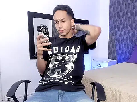 Snapshot of Zack_isback chatting on 9, 4, 2026 Zack isback online show from 9, 4, 2026