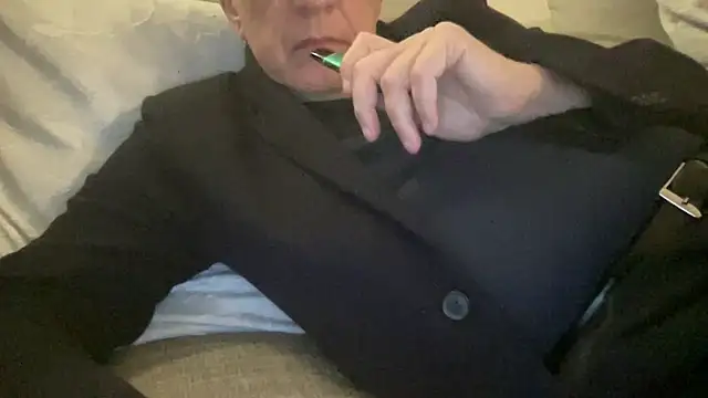 Snapshot of carucecc chatting on 11, 4, 2026 carucecc online show from 11, 4, 2026