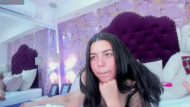 luna bloomm  online show from 20, 6, 2026