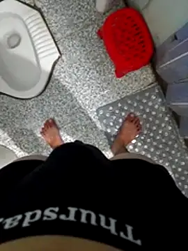 Snapshot of thichgaidambu chatting on 19, 4, 2026 thichgaidambu online show from 19, 4, 2026