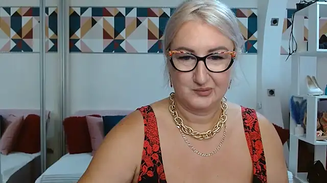 Snapshot of DianaFrances chatting on 8, 7, 2026 DianaFrances online show from 8, 7, 2026