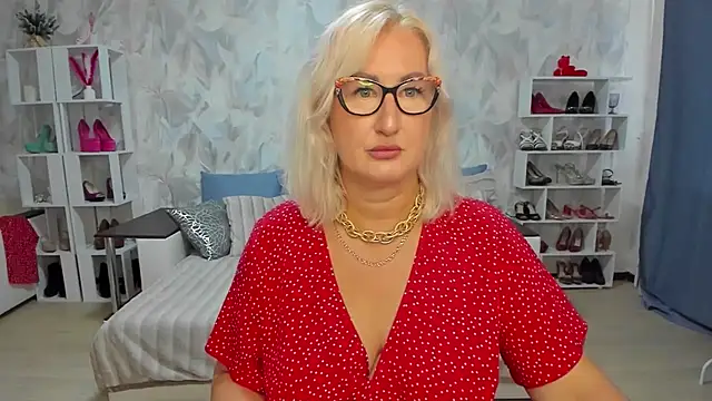 Snapshot of DianaFrances chatting on 11, 7, 2026 DianaFrances online show from 11, 7, 2026