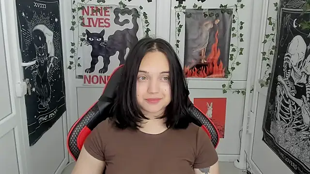 Snapshot of Caroline_cutte chatting on 29, 7, 2026 Caroline cutte online show from 29, 7, 2026