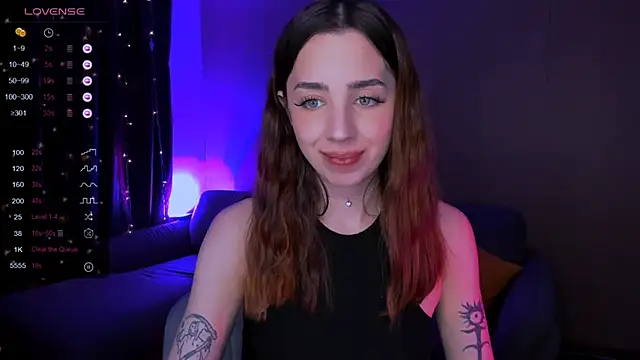 Snapshot of CharliGrace_ chatting on 23, 4, 2026 CharliGrace online show from 23, 4, 2026