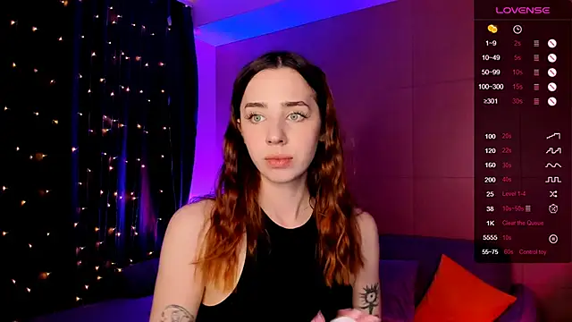 Snapshot of CharliGrace_ chatting on 6, 5, 2026 CharliGrace online show from 6, 5, 2026