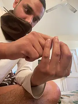 Snapshot of rathorejii chatting on 11, 4, 2026 rathorejii online show from 11, 4, 2026