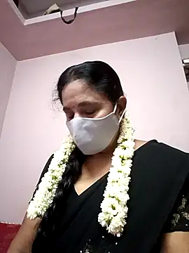Snapshot of Tamilaunty35 chatting on 6, 5, 2026 Tamilaunty35 online show from 6, 5, 2026