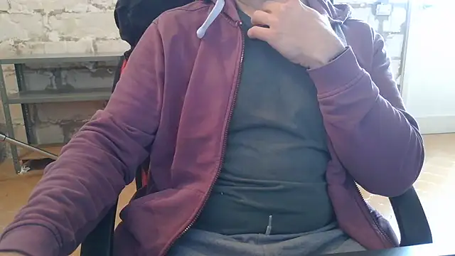 Snapshot of brunosso85ita chatting on 16, 4, 2026 brunosso85ita online show from 16, 4, 2026