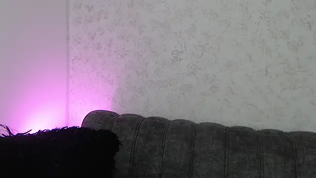 Snapshot of LunaMyers chatting on 6, 5, 2026 LunaMyers online show from 6, 5, 2026