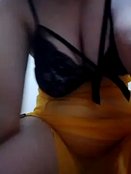 Snapshot of farah69sex chatting on 1, 8, 2026 farah69sex online show from 1, 8, 2026