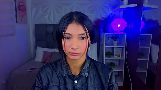 Perlaa moon  online show from 14, 7, 2026