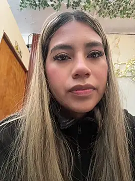 Kimmiebellarie online show from 9, 6, 2026