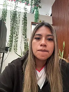 Kimmiebellarie online show from 3, 7, 2026