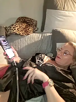 Blond lady czech online show from 25, 4, 2026