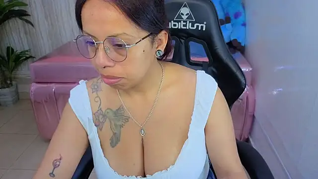 Snapshot of valerytp chatting on 25, 4, 2026 valerytp online show from 25, 4, 2026