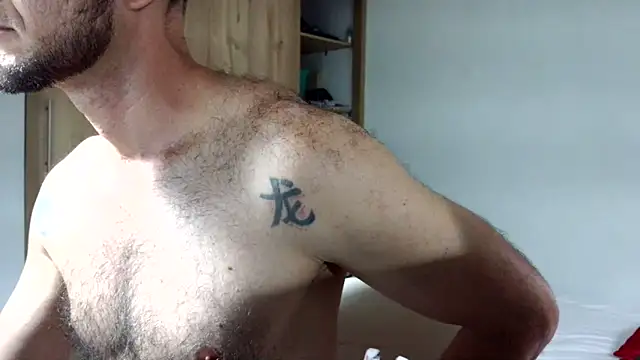 Snapshot of andrew_1520 chatting on 16, 12, 2025 andrew 1520 online show from 16, 12, 2025