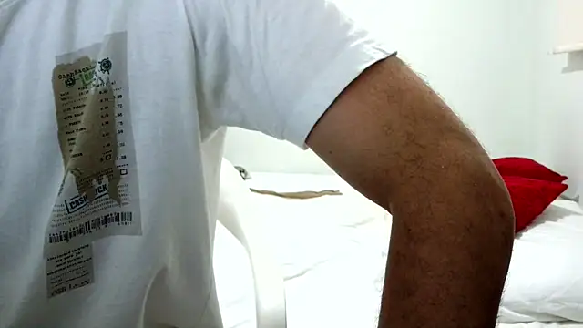 Snapshot of andrew_1520 chatting on 22, 12, 2025 andrew 1520 online show from 22, 12, 2025