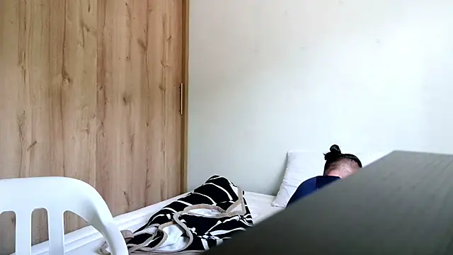 Snapshot of andrew_1520 chatting on 14, 1, 2026 andrew 1520 online show from 14, 1, 2026