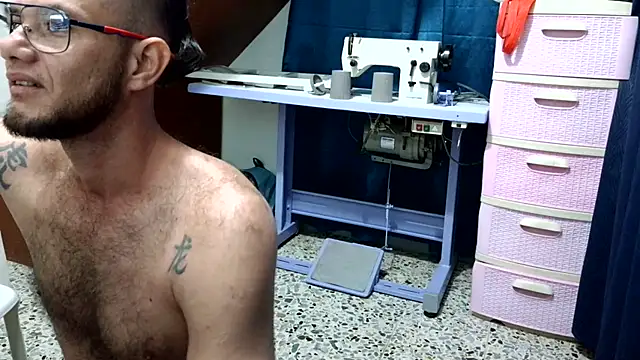 Snapshot of andrew_1520 chatting on 3, 2, 2026 andrew 1520 online show from 3, 2, 2026