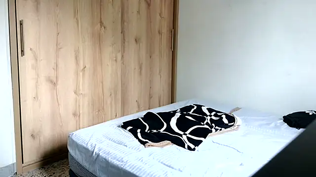 Snapshot of andrew_1520 chatting on 7, 2, 2026 andrew 1520 online show from 7, 2, 2026