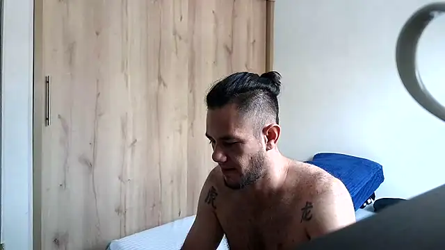 Snapshot of andrew_1520 chatting on 4, 3, 2026 andrew 1520 online show from 4, 3, 2026