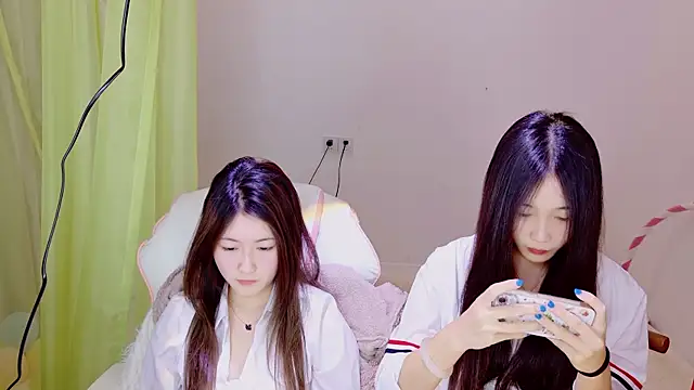 Snapshot of Xiongchumo1120 chatting on 3, 5, 2026 Xiongchumo1120 online show from 3, 5, 2026
