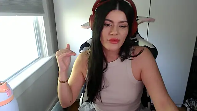 cassiealvarez online show from 24, 4, 2026