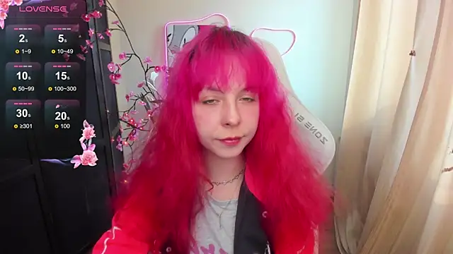 Snapshot of InfernoKitten chatting on 17, 4, 2026 InfernoKitten online show from 17, 4, 2026
