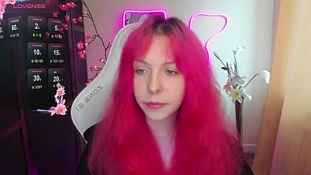 Snapshot of InfernoKitten chatting on 6, 5, 2026 InfernoKitten online show from 6, 5, 2026