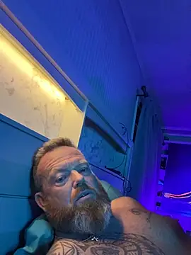 Snapshot of BayouBama51 chatting on 27, 4, 2026 BayouBama51 online show from 27, 4, 2026