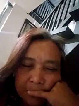 Snapshot of jeanyummytits chatting on 1, 5, 2026 jeanyummytits online show from 1, 5, 2026