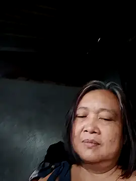 Snapshot of jeanyummytits chatting on 23, 5, 2026 jeanyummytits online show from 23, 5, 2026